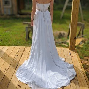 Size 4 Maggie Sottero Wedding Dress